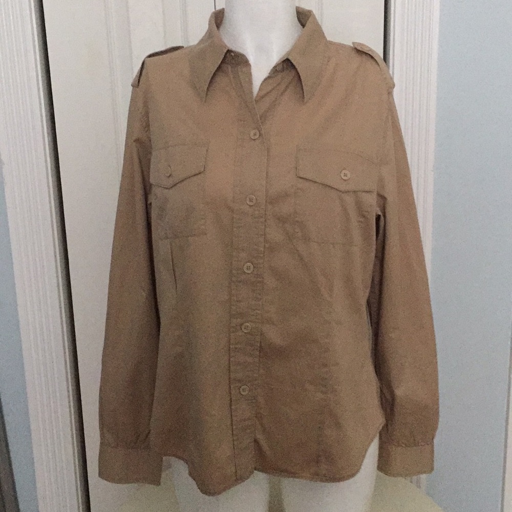 Gap blouse button down long sleeves